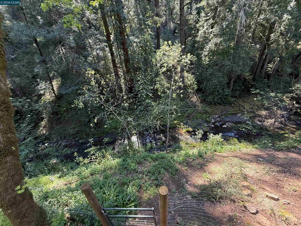 Image 18 of property listing at 5680 Dry Creek Rd, Napa, CA 94558