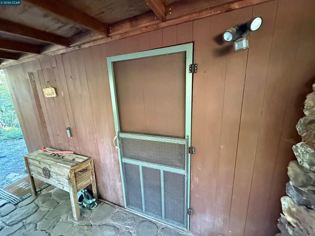 Image 22 of property listing at 5680 Dry Creek Rd, Napa, CA 94558