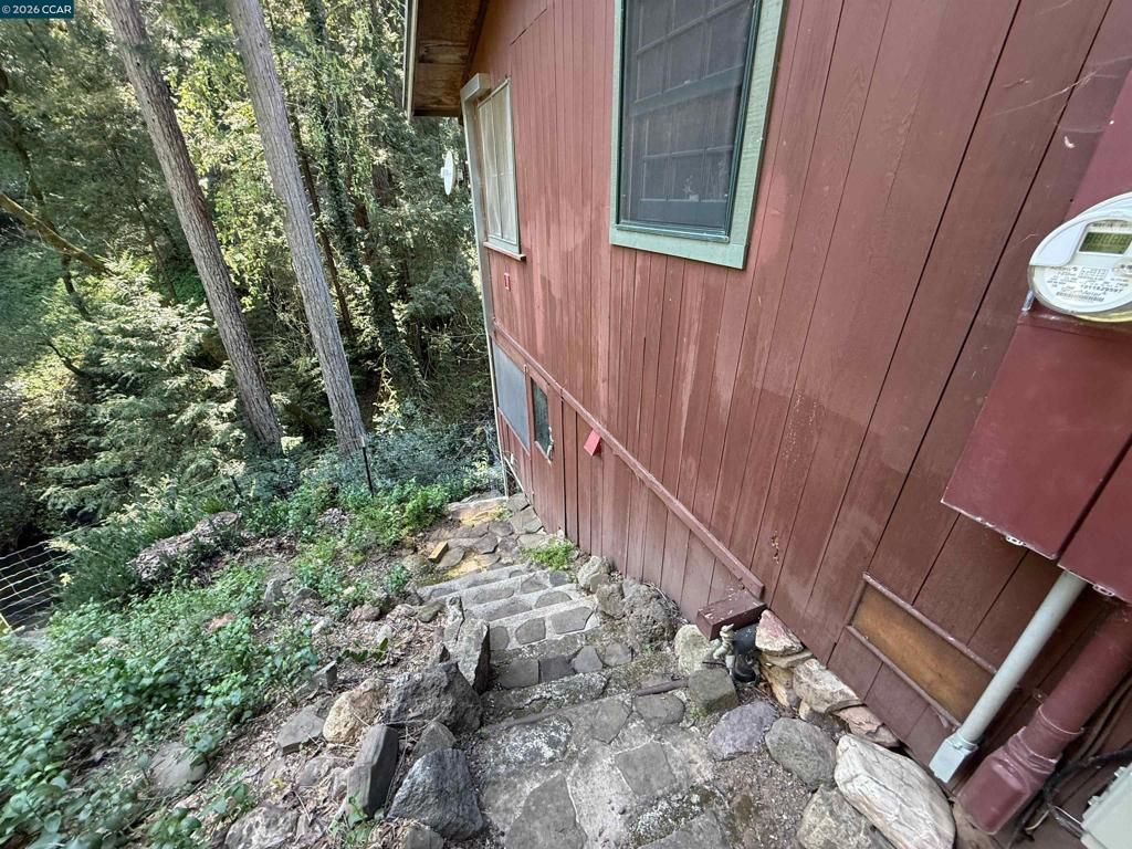 Image 23 of property listing at 5680 Dry Creek Rd, Napa, CA 94558