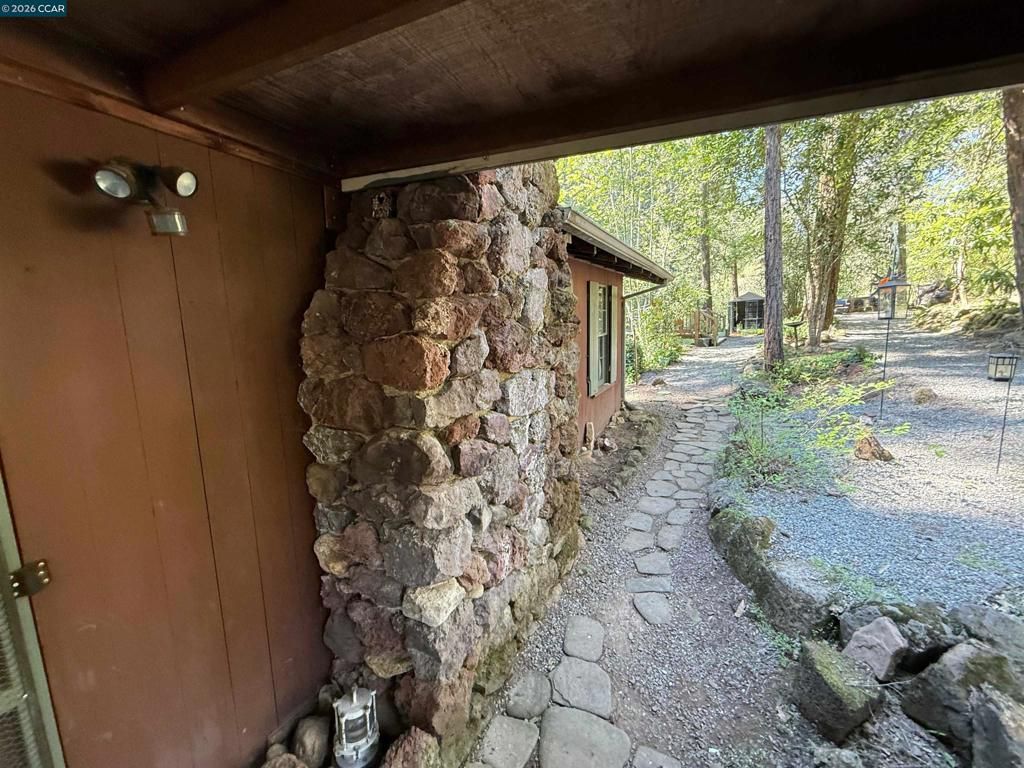 Image 24 of property listing at 5680 Dry Creek Rd, Napa, CA 94558