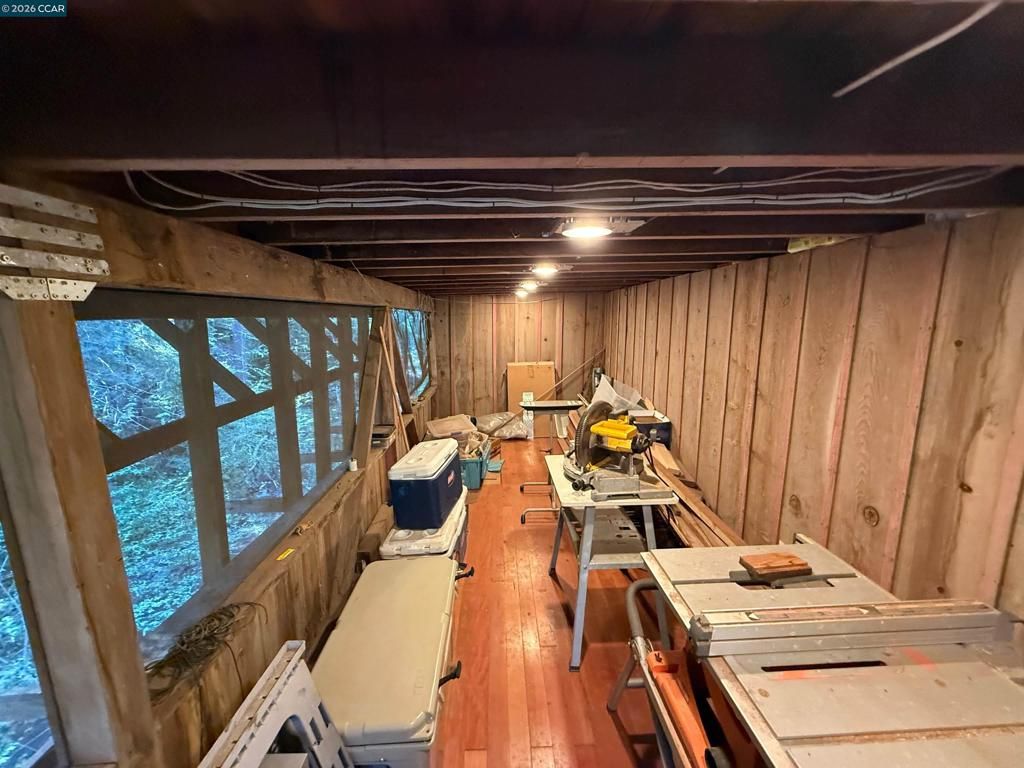 Image 25 of property listing at 5680 Dry Creek Rd, Napa, CA 94558