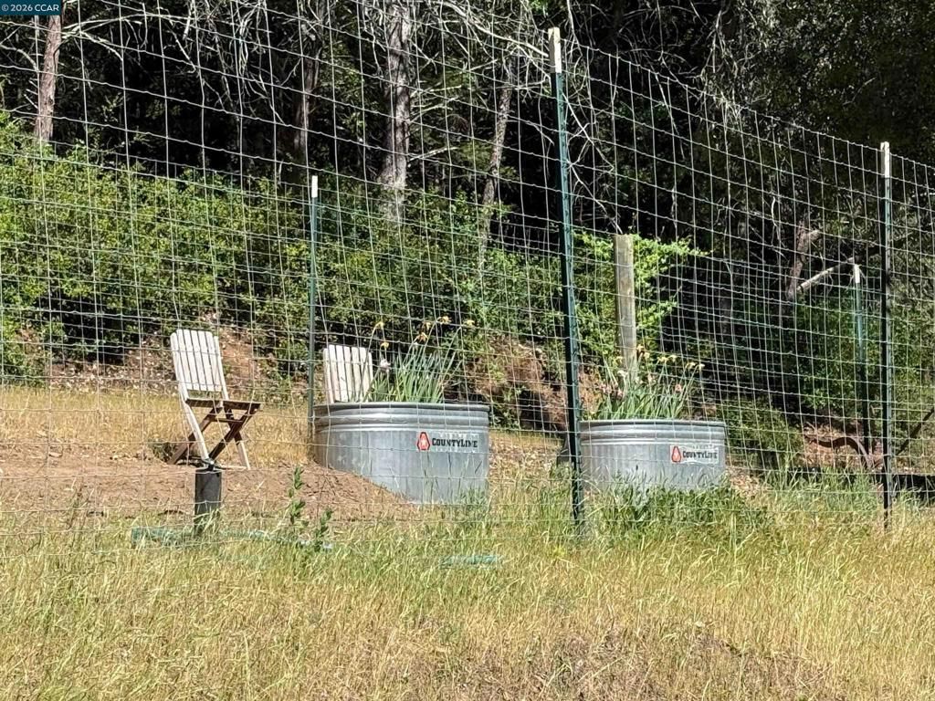 Image 6 of property listing at 5680 Dry Creek Rd, Napa, CA 94558