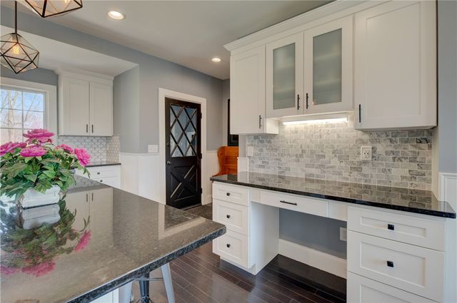 499 Seven Mile Road, Cranston, RI 02831