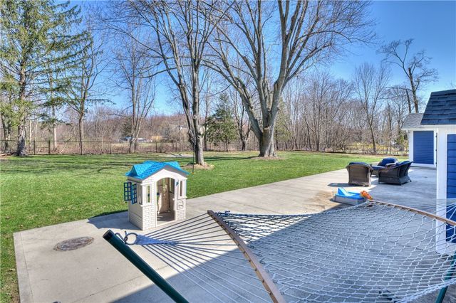 499 Seven Mile Road, Cranston, RI 02831
