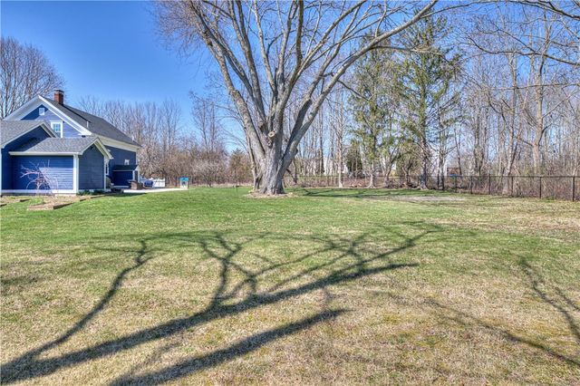 499 Seven Mile Road, Cranston, RI 02831