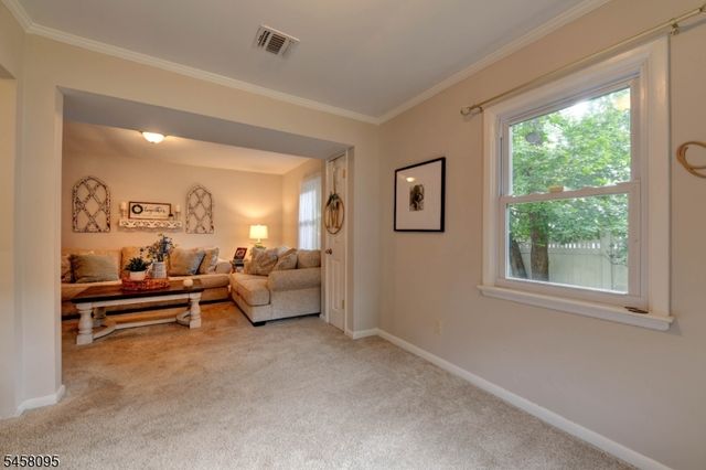 64 Grove St, Oakland Boro, NJ 07436
