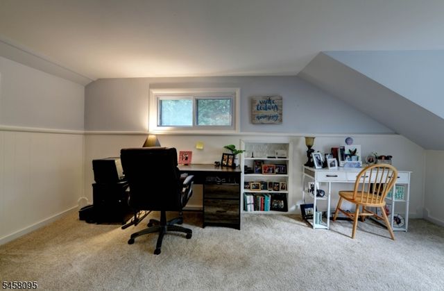 64 Grove St, Oakland Boro, NJ 07436