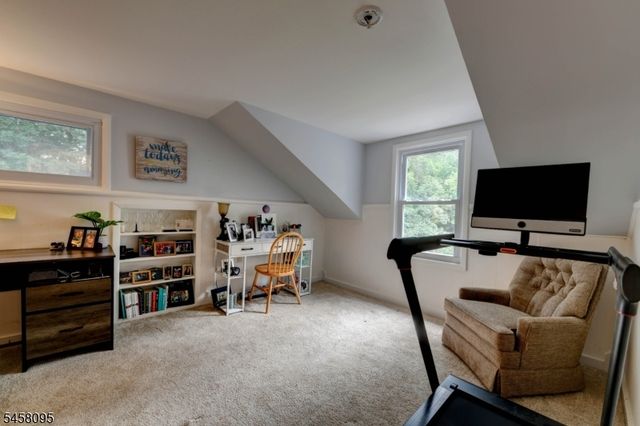 64 Grove St, Oakland Boro, NJ 07436