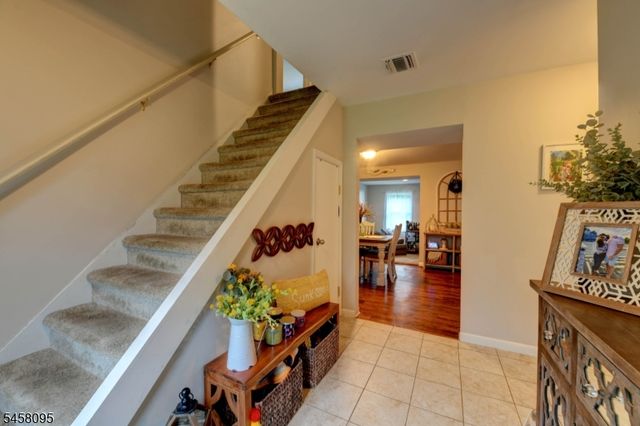 64 Grove St, Oakland Boro, NJ 07436