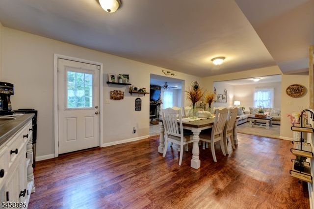 64 Grove St, Oakland Boro, NJ 07436