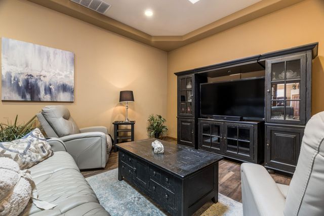 4919 Valle Rio Trail NW, Albuquerque, NM 87120
