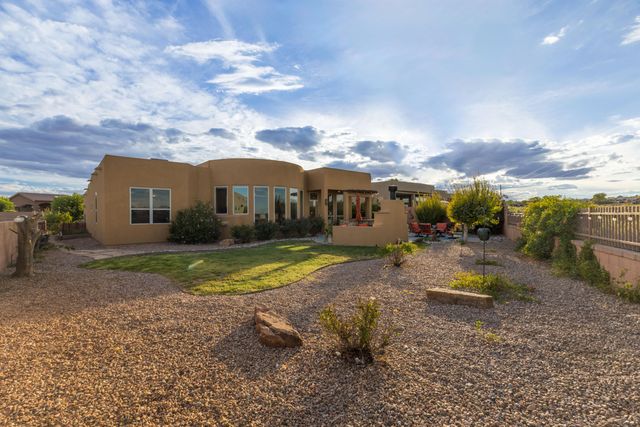 4919 Valle Rio Trail NW, Albuquerque, NM 87120