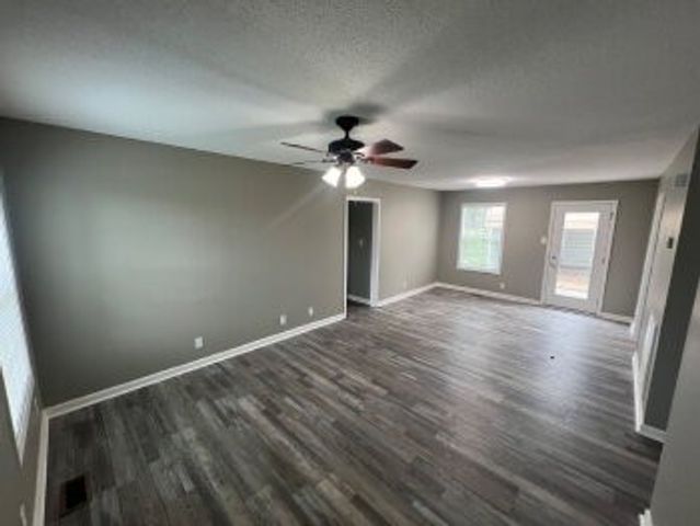 2303 Old Ashland City Rd, Clarksville, TN 37043