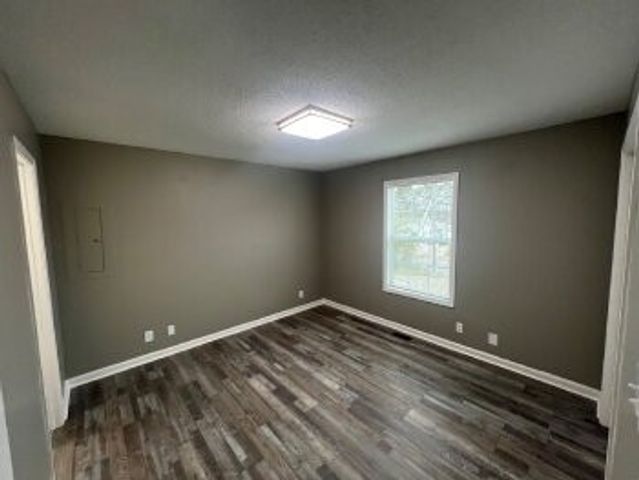 2303 Old Ashland City Rd, Clarksville, TN 37043