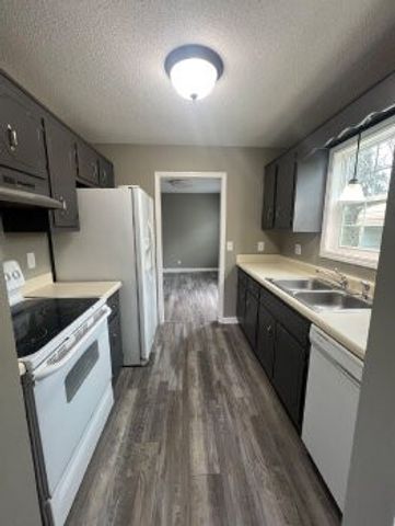 2303 Old Ashland City Rd, Clarksville, TN 37043