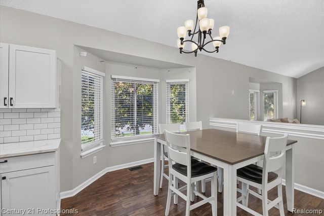44409 James Court, Canton, MI 48188