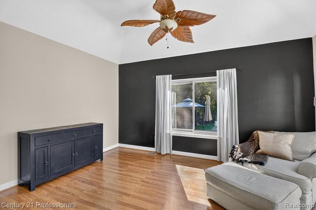 44409 James Court, Canton, MI 48188