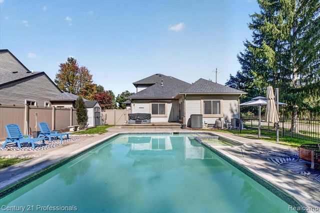 44409 James Court, Canton, MI 48188