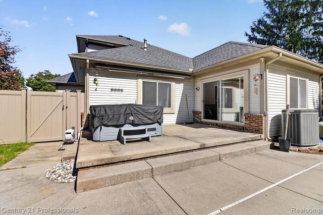 44409 James Court, Canton, MI 48188