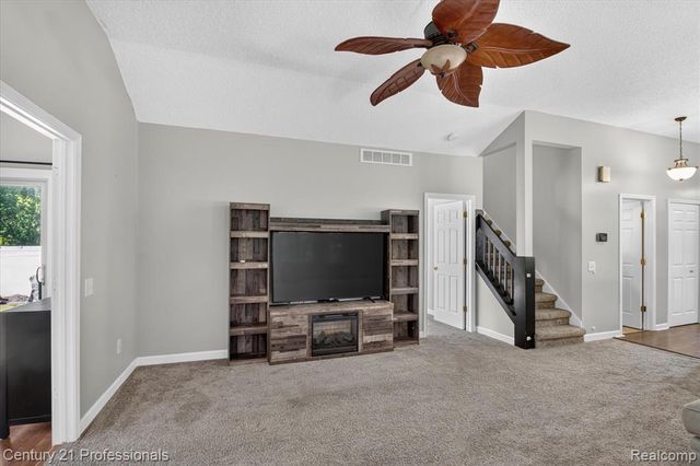 44409 James Court, Canton, MI 48188