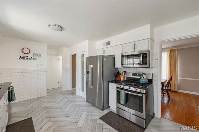 7328 Ravinia Drive, Pasadena Hills, MO 63121