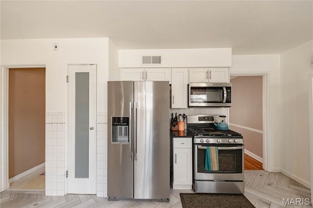 7328 Ravinia Drive, Pasadena Hills, MO 63121