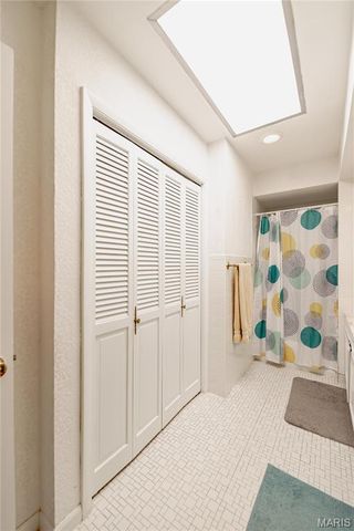 7328 Ravinia Drive, Pasadena Hills, MO 63121