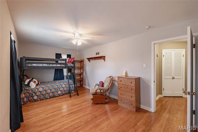 7328 Ravinia Drive, Pasadena Hills, MO 63121