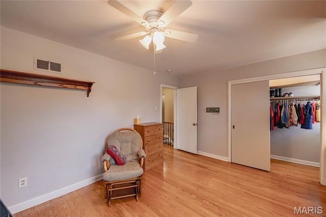 7328 Ravinia Drive, Pasadena Hills, MO 63121