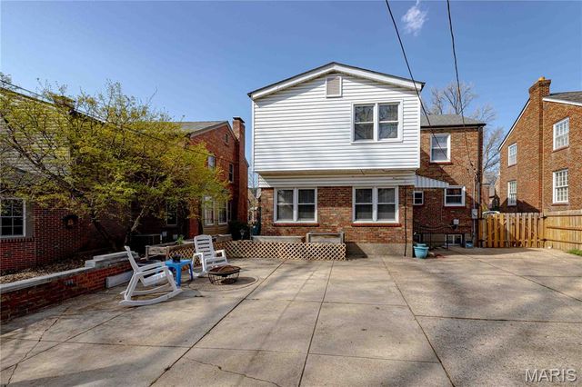 7328 Ravinia Drive, Pasadena Hills, MO 63121