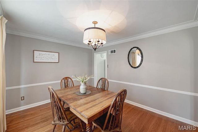 7328 Ravinia Drive, Pasadena Hills, MO 63121