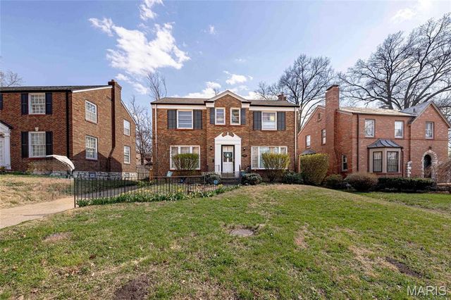 7328 Ravinia Drive, Pasadena Hills, MO 63121