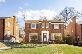 7328 Ravinia Drive, Pasadena Hills, MO 63121