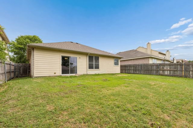 5116 Meridian Lane, Fort Worth, TX 76244