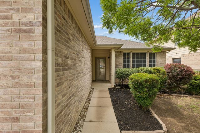 5116 Meridian Lane, Fort Worth, TX 76244