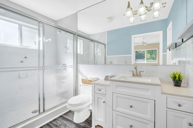 223 Treasure Harbor Drive, Plantation Key, FL 33036