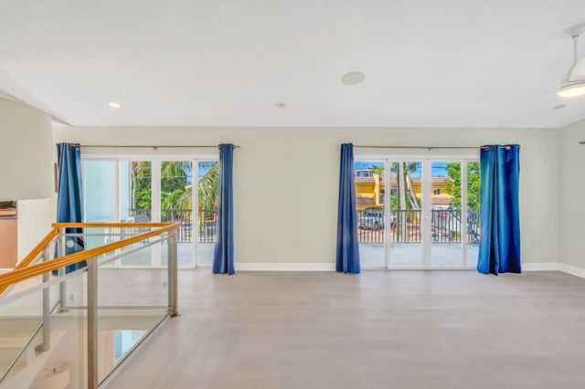 223 Treasure Harbor Drive, Plantation Key, FL 33036