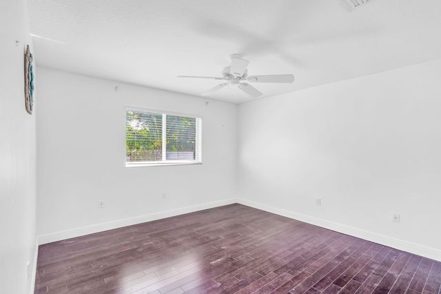 223 Treasure Harbor Drive, Plantation Key, FL 33036