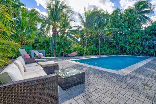 223 Treasure Harbor Drive, Plantation Key, FL 33036