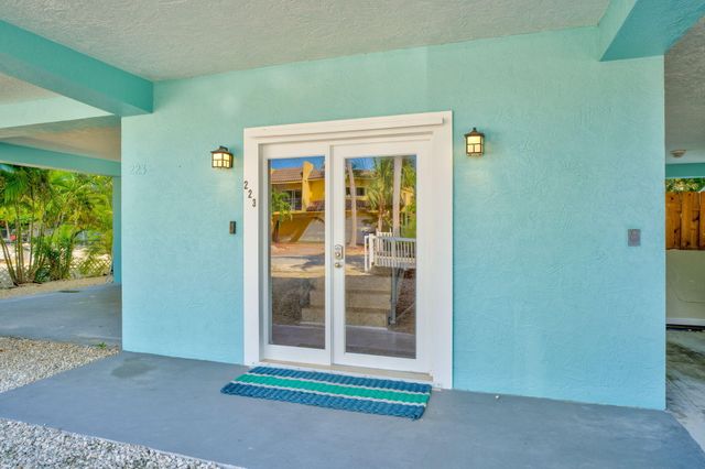 223 Treasure Harbor Drive, Plantation Key, FL 33036
