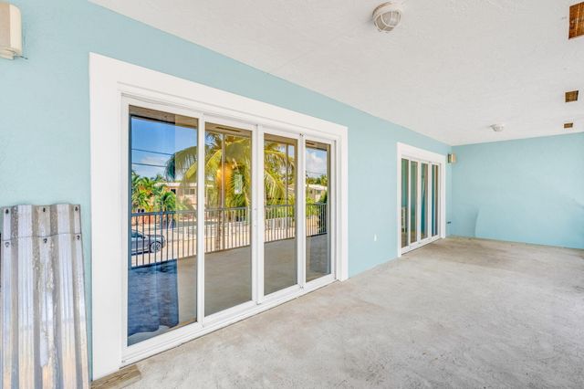 223 Treasure Harbor Drive, Plantation Key, FL 33036