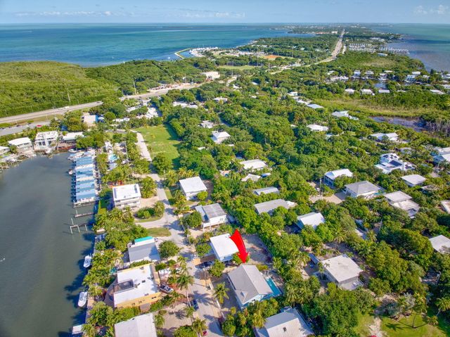 223 Treasure Harbor Drive, Plantation Key, FL 33036