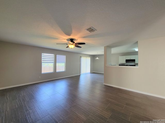9911 Amber Ledge, San Antonio, TX 78245