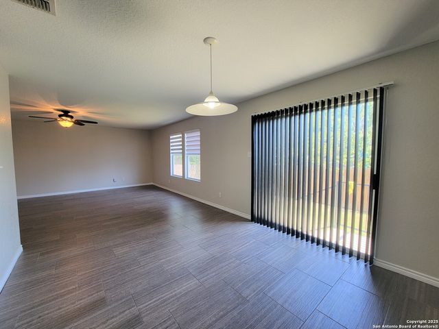 9911 Amber Ledge, San Antonio, TX 78245