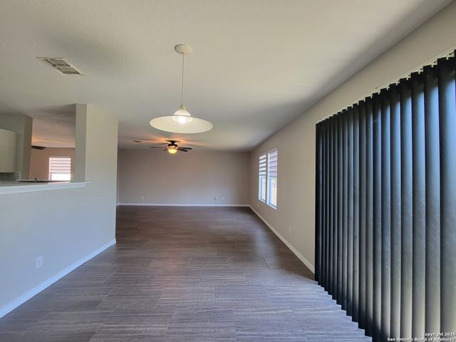 9911 Amber Ledge, San Antonio, TX 78245
