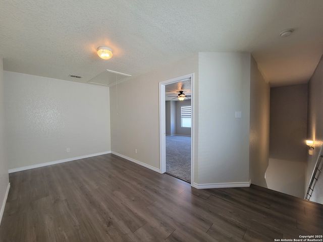 9911 Amber Ledge, San Antonio, TX 78245