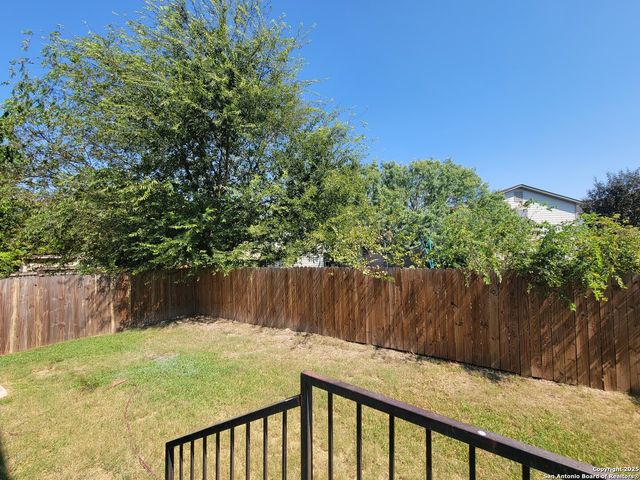 9911 Amber Ledge, San Antonio, TX 78245