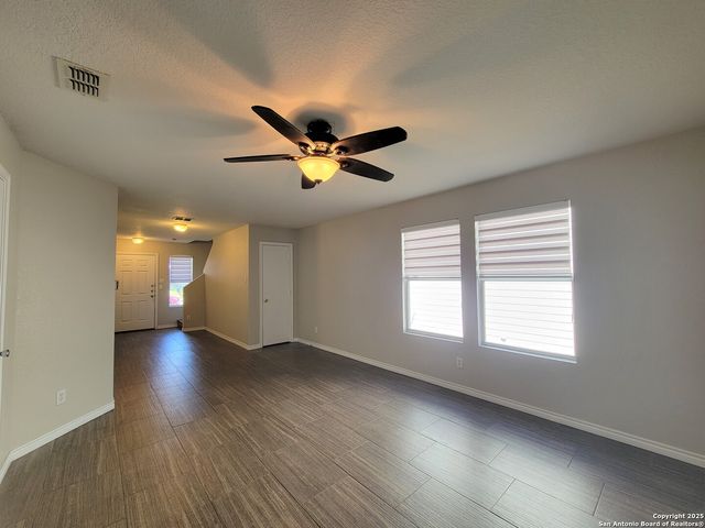 9911 Amber Ledge, San Antonio, TX 78245