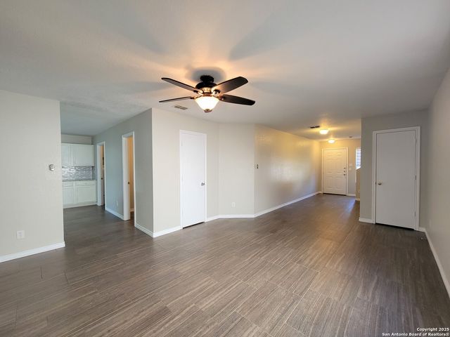 9911 Amber Ledge, San Antonio, TX 78245