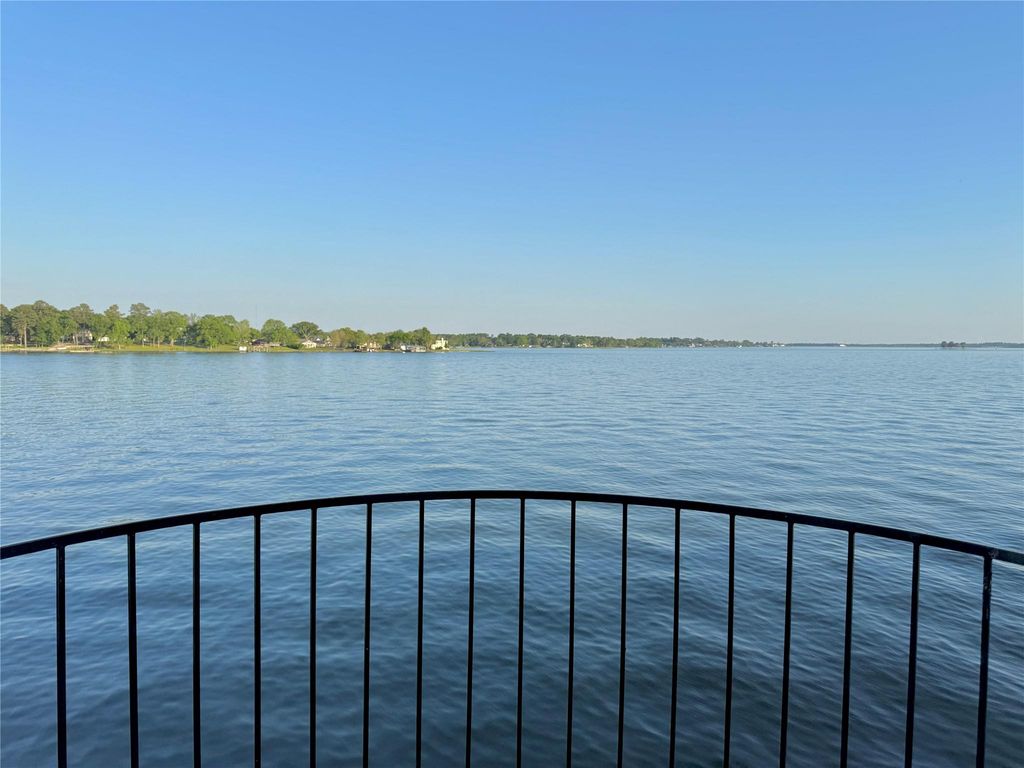7041 Kingston Cove Lane 241, Willis, TX 77318